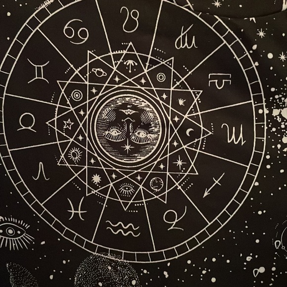 Splash cute and cropped Baby Tee sun and stars black top NWT - Picture 3 of 10